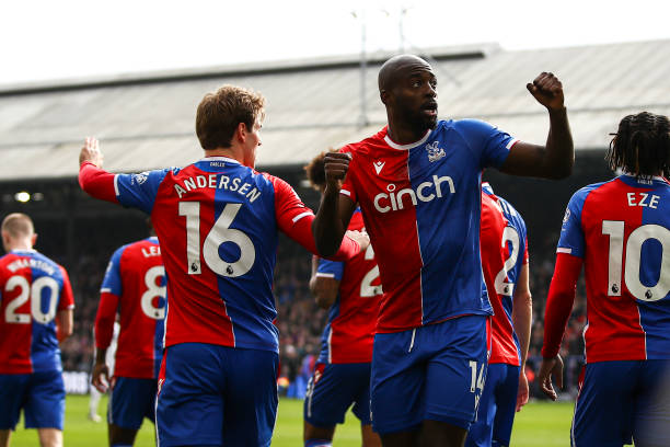 坚持反腐不 坚持反腐不