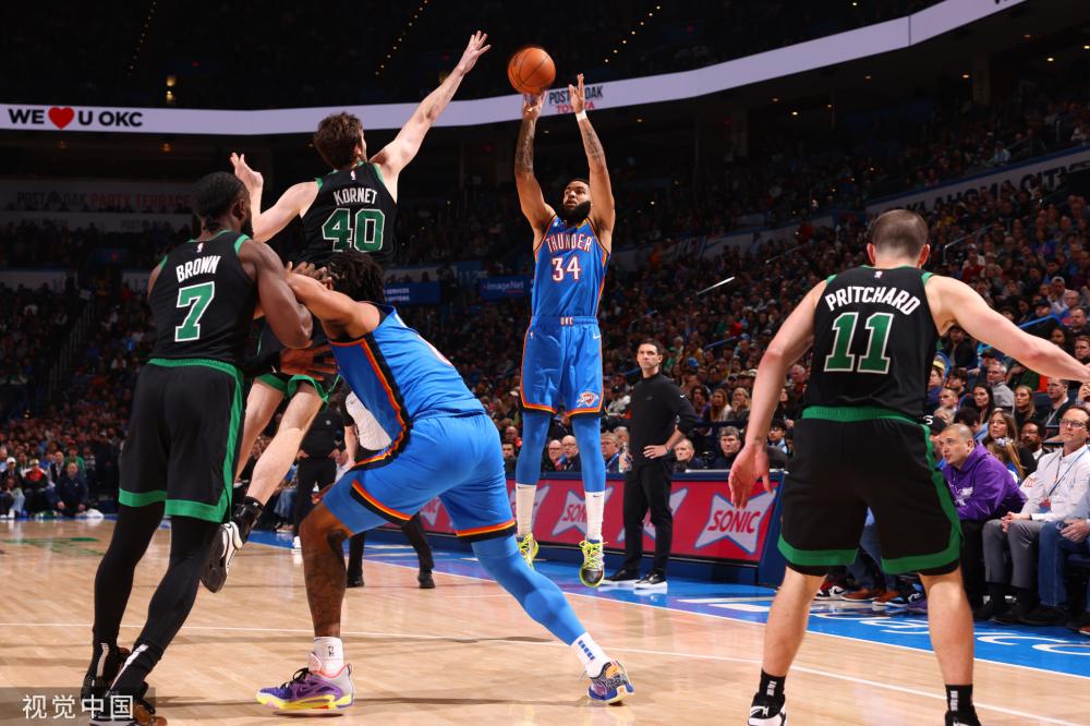 着奢侈品市 着奢侈品市